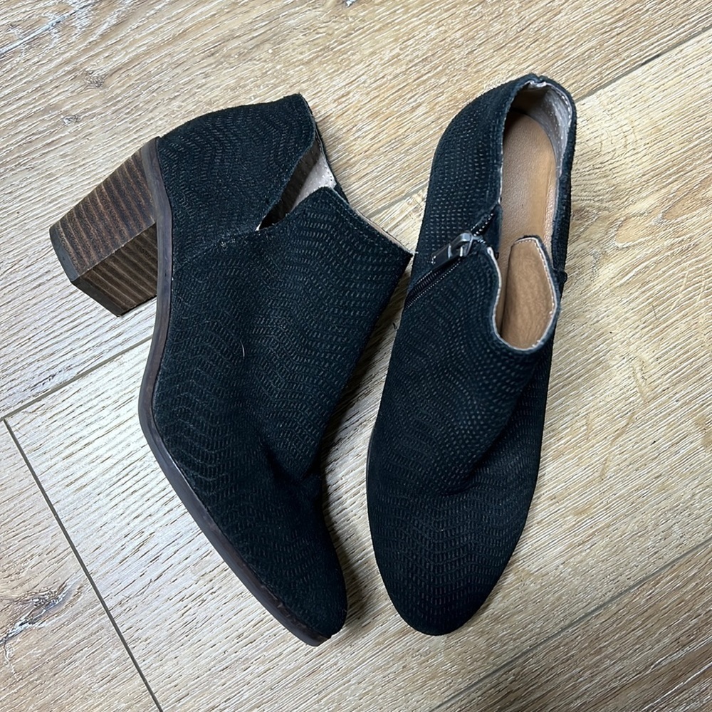 Lucky Brand Black Pickla Suede Ankle Boots Size 37.5/7M